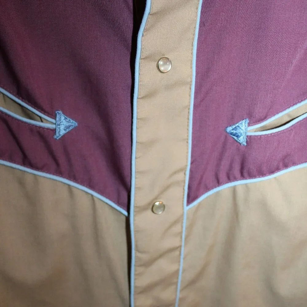 Vintage Levi's Men's Tan/Purple/Lt Blue Pearl Snap Buttons Long Sleeve Shirt